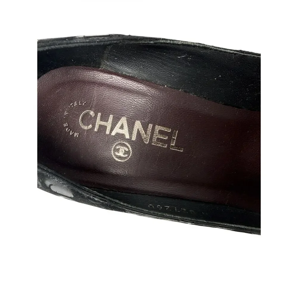 Chanel Interlocking CC Logo Suede Patent Leather Trim Black Pumps Size 40.5C